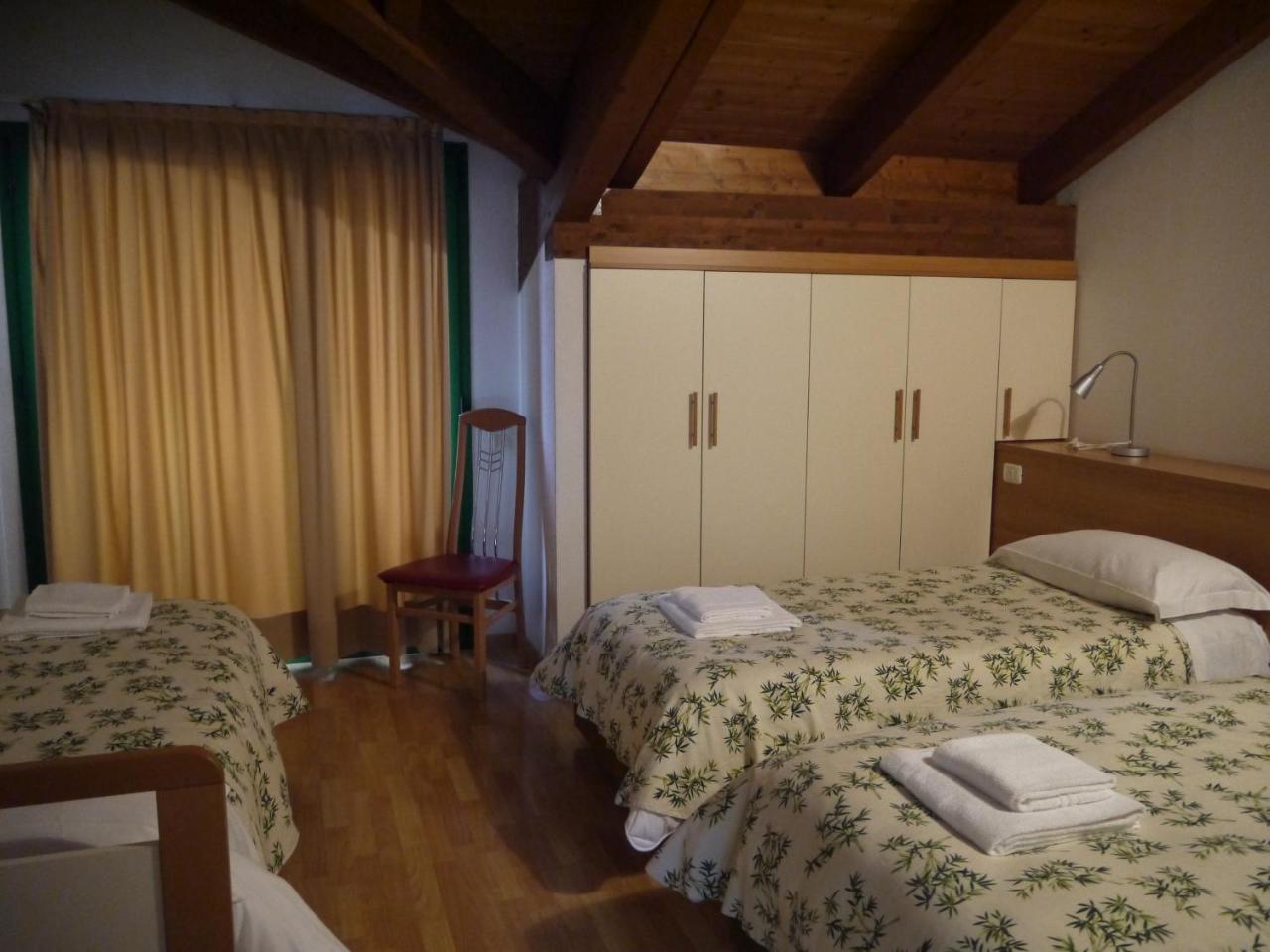 Hotel Oasi Муджа Екстер'єр фото