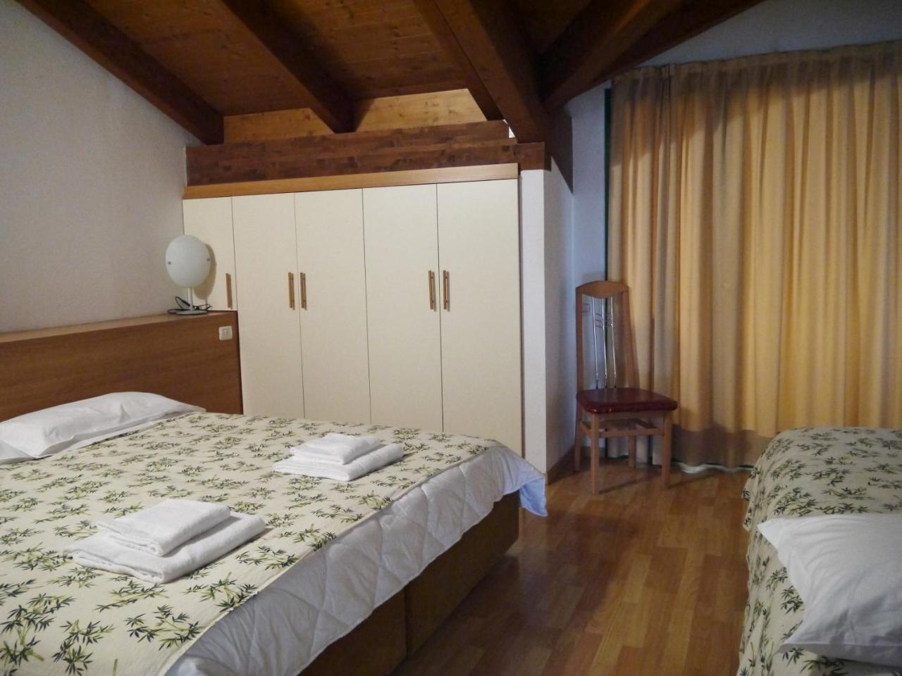 Hotel Oasi Муджа Екстер'єр фото