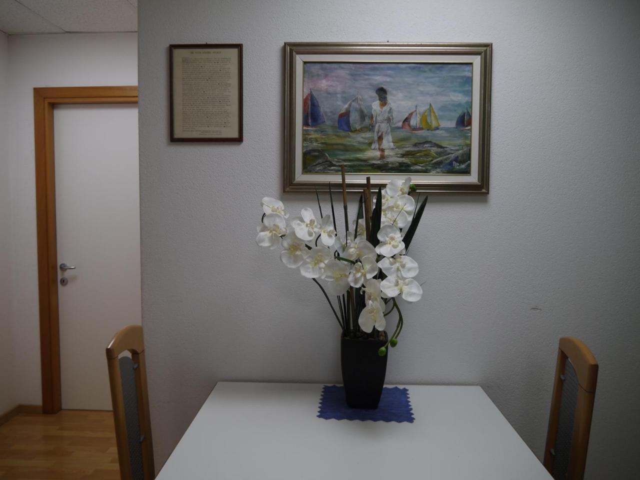Hotel Oasi Муджа Екстер'єр фото