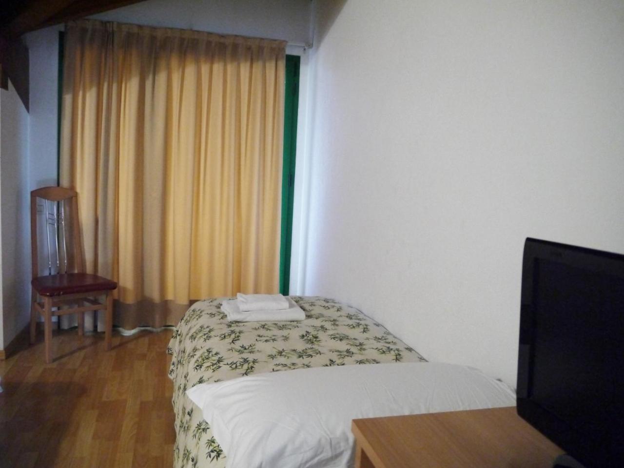 Hotel Oasi Муджа Екстер'єр фото