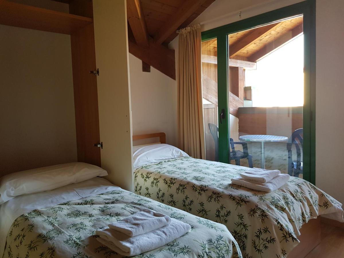 Hotel Oasi Муджа Екстер'єр фото